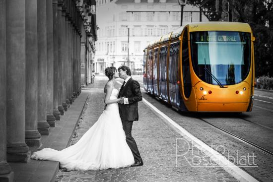mariés et tram a Mulhouse
